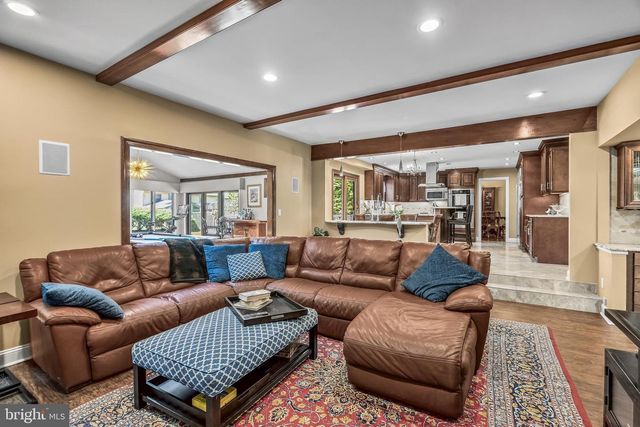 29 FAIRHAVEN DR, Cherry Hill, NJ 08003