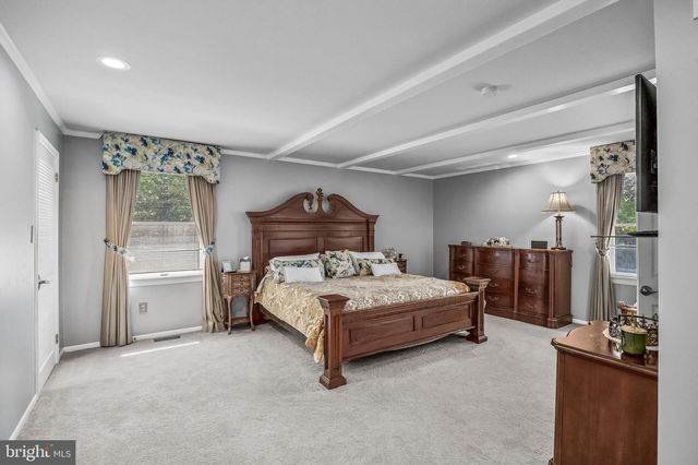 29 FAIRHAVEN DR, Cherry Hill, NJ 08003