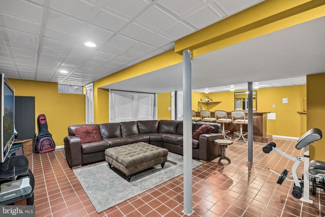 29 FAIRHAVEN DR, Cherry Hill, NJ 08003