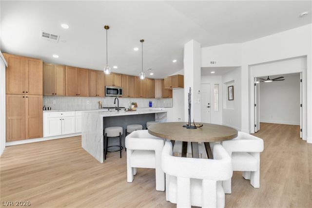 1143 Sierra Laurel Court, Henderson, NV 89014