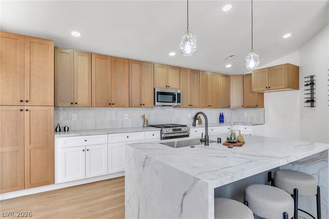 1143 Sierra Laurel Court, Henderson, NV 89014