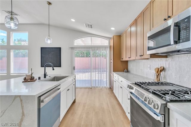 1143 Sierra Laurel Court, Henderson, NV 89014