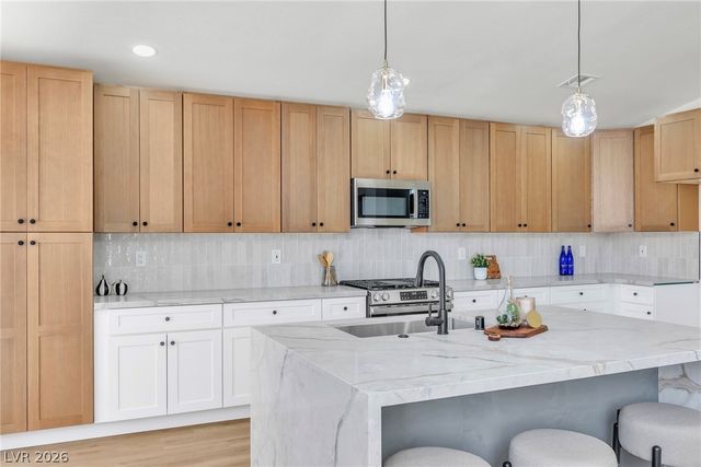 1143 Sierra Laurel Court, Henderson, NV 89014
