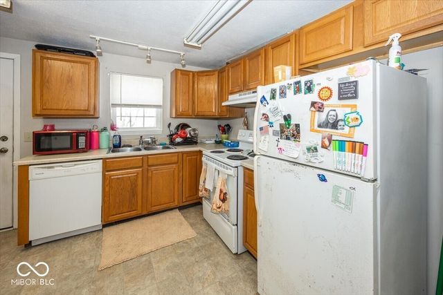 771 775 Kara Court, Greenfield, IN 46140