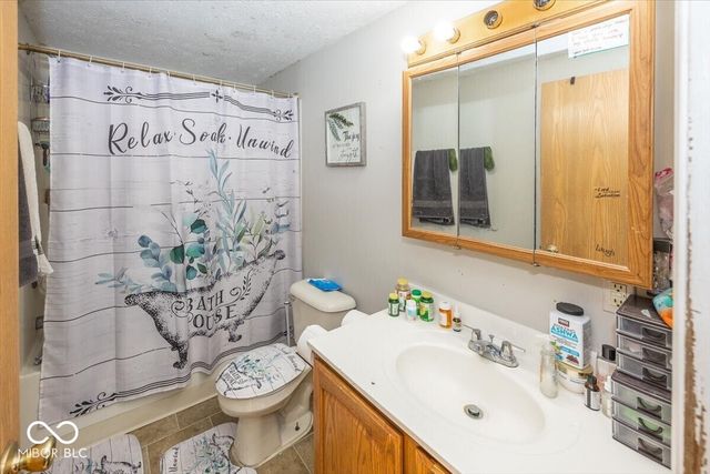 771 775 Kara Court, Greenfield, IN 46140