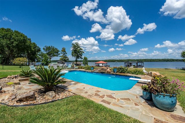 16241 Big Oak Bay Road, Tyler, TX 75707