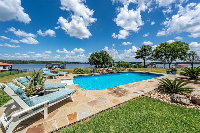 16241 Big Oak Bay Road, Tyler, TX 75707