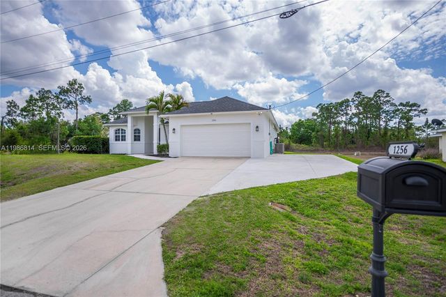 1256 E Edna St., Lehigh Acres, FL 33974