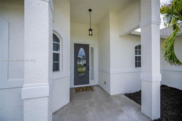 1256 E Edna St., Lehigh Acres, FL 33974