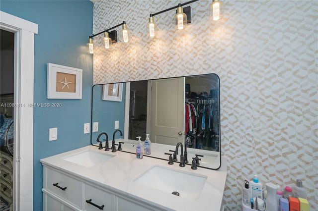 1256 E Edna St., Lehigh Acres, FL 33974