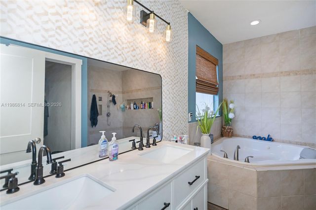 1256 E Edna St., Lehigh Acres, FL 33974