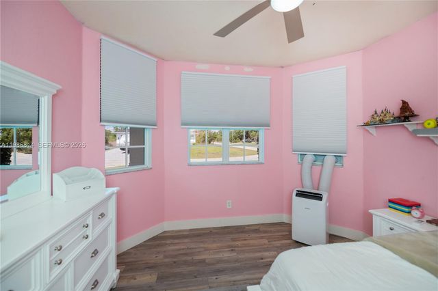 1256 E Edna St., Lehigh Acres, FL 33974