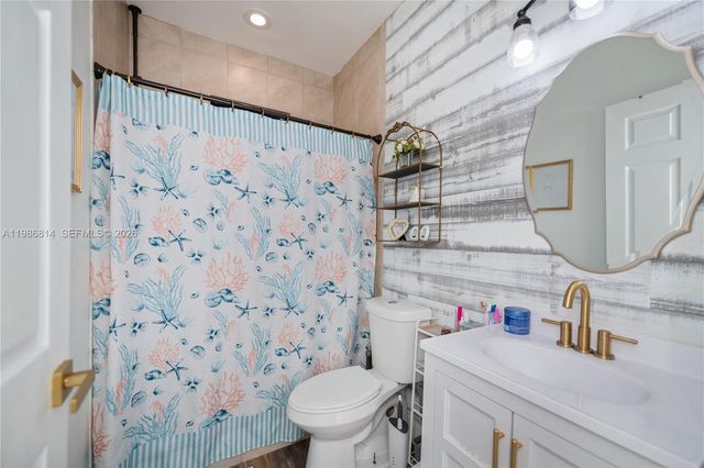 1256 E Edna St., Lehigh Acres, FL 33974