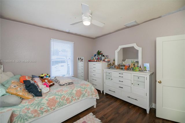 1256 E Edna St., Lehigh Acres, FL 33974