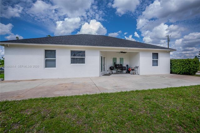 1256 E Edna St., Lehigh Acres, FL 33974