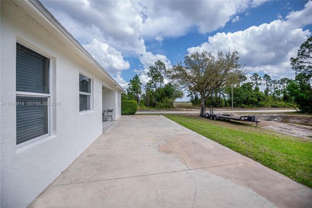 1256 E Edna St., Lehigh Acres, FL 33974