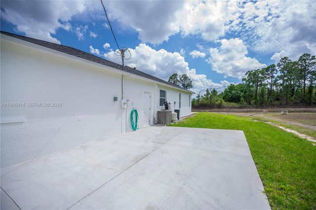 1256 E Edna St., Lehigh Acres, FL 33974