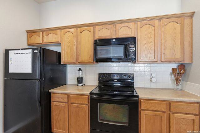 8423 Snakeweed Dr, Converse, TX 78109