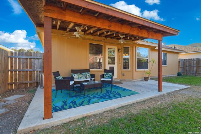 8423 Snakeweed Dr, Converse, TX 78109