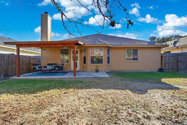 8423 Snakeweed Dr, Converse, TX 78109