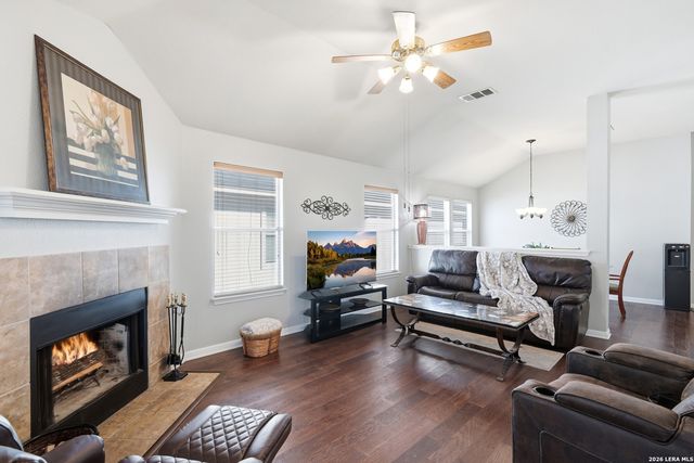 8423 Snakeweed Dr, Converse, TX 78109