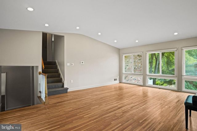 6428 EARLHAM DR, Bethesda, MD 20817