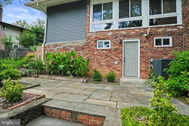 6428 EARLHAM DR, Bethesda, MD 20817