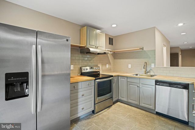 6428 EARLHAM DR, Bethesda, MD 20817
