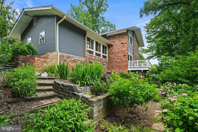 6428 EARLHAM DR, Bethesda, MD 20817