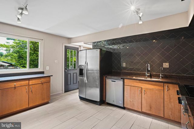 6428 EARLHAM DR, Bethesda, MD 20817