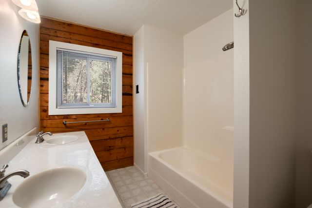 9 Kraemer Drive, Tijeras, NM 87059