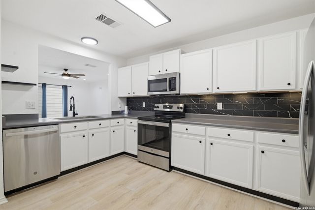 11131 Vollmer, San Antonio, TX 78254