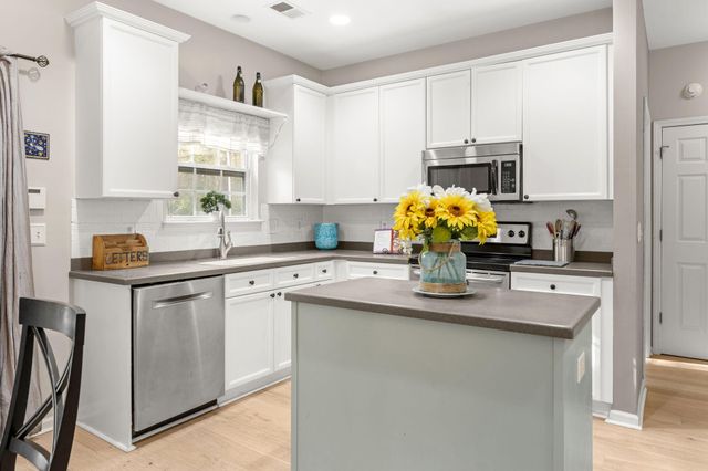 5253 Lenora Drive, Summerville, SC 29485