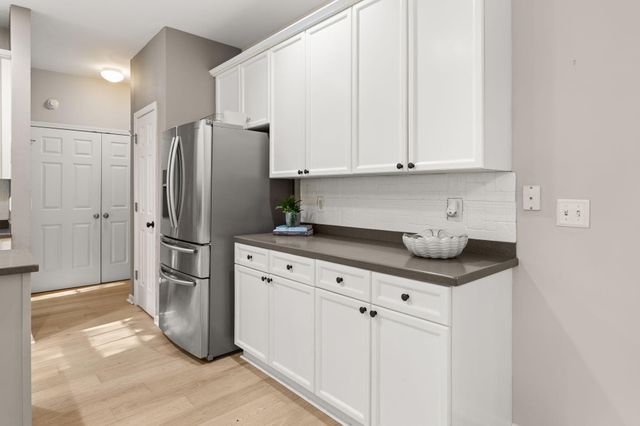 5253 Lenora Drive, Summerville, SC 29485