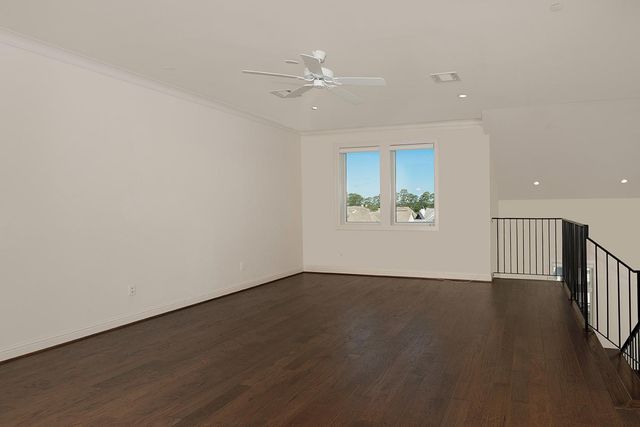 2503 Lake Front Circle, The Woodlands, TX 77380
