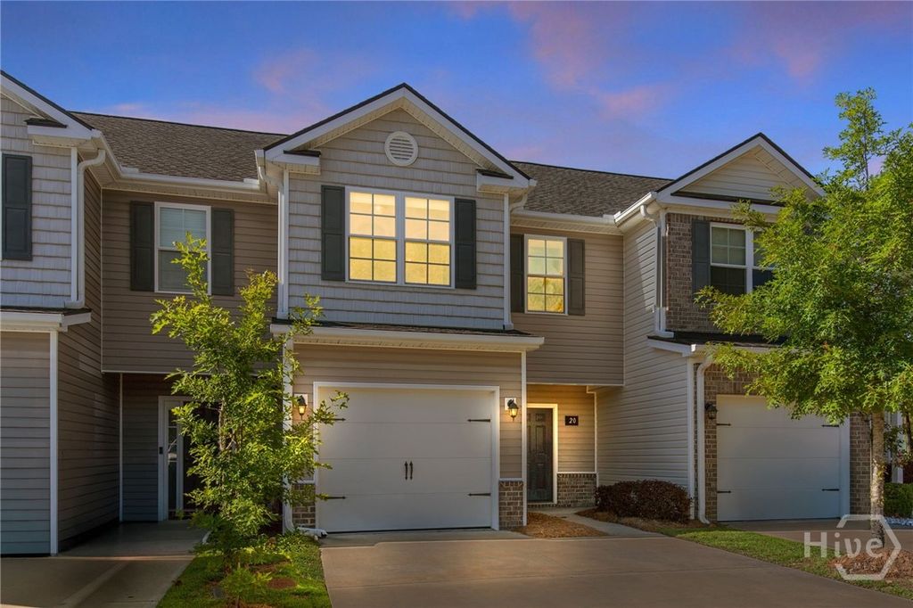 Image 2 of property listing at 20 Kepler Loop, Richmond Hill, GA 31324