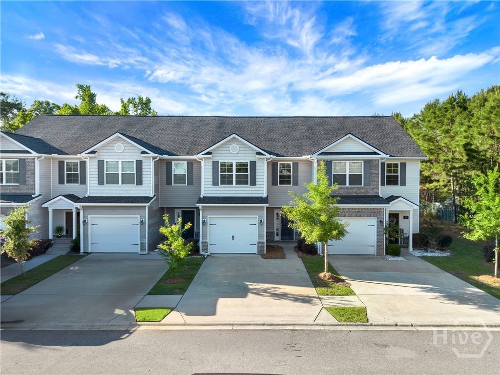 Image 23 of property listing at 20 Kepler Loop, Richmond Hill, GA 31324