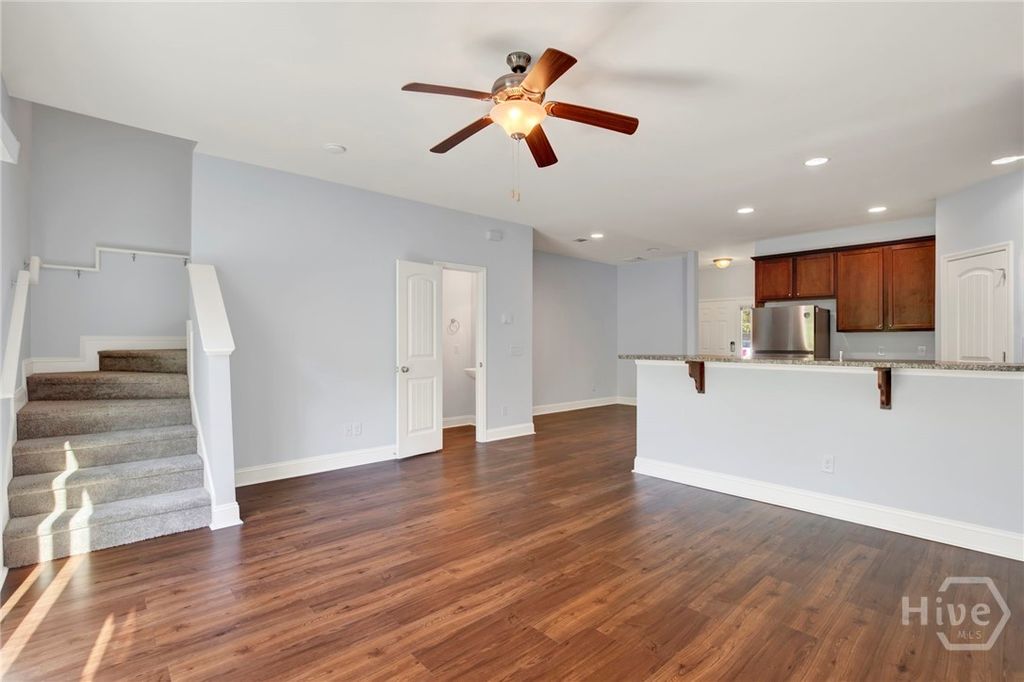 Image 8 of property listing at 20 Kepler Loop, Richmond Hill, GA 31324