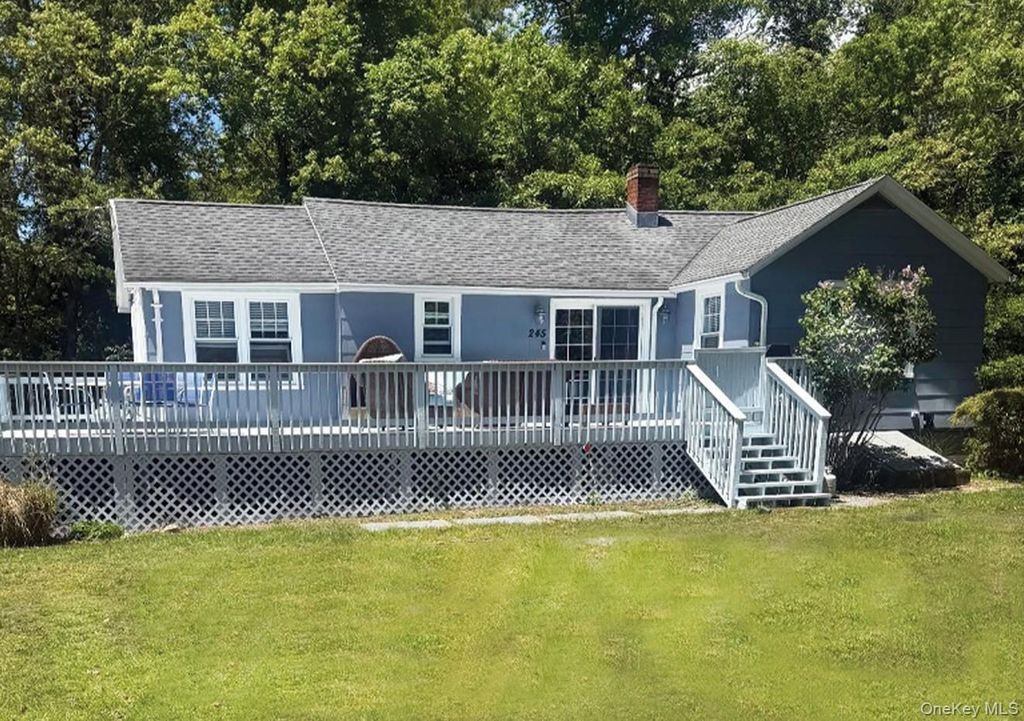 245 Springville Road, Hampton Bays, NY 11946