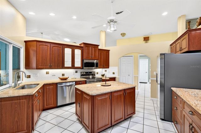 18848 SW 93RD LOOP, Dunnellon, FL 34432