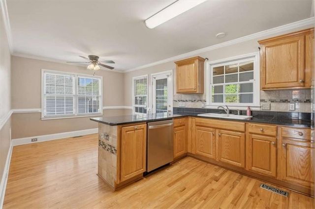 17 Colonial Circle, Cartersville, GA 30120
