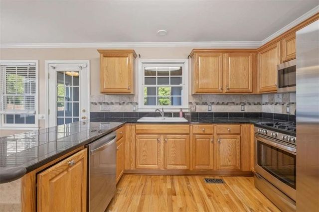 17 Colonial Circle, Cartersville, GA 30120