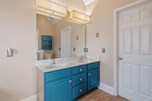 17 Colonial Circle, Cartersville, GA 30120