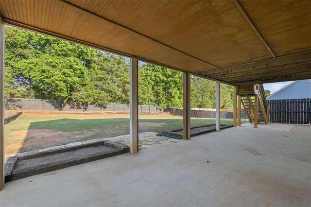 17 Colonial Circle, Cartersville, GA 30120