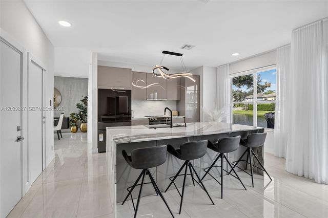 16233 Opal Creek Dr, Weston, FL 33331