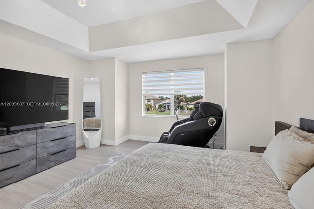 16233 Opal Creek Dr, Weston, FL 33331