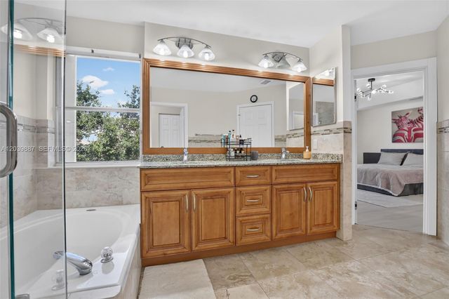 16233 Opal Creek Dr, Weston, FL 33331
