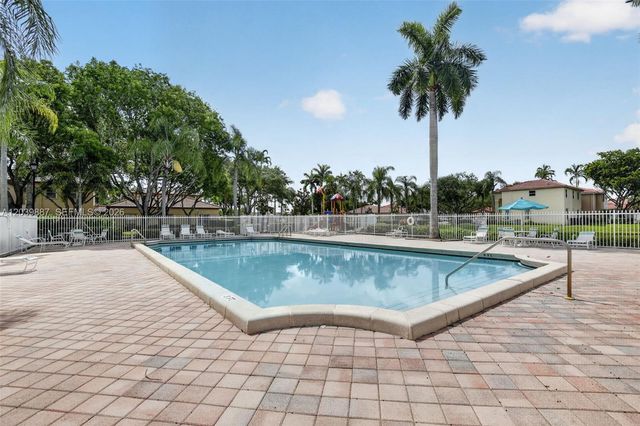16233 Opal Creek Dr, Weston, FL 33331