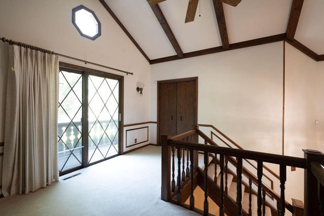 2542 W Wending DRIVE, Glendale, WI 53209