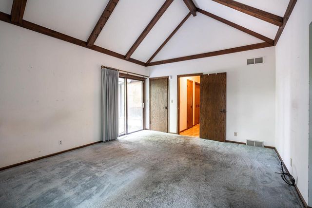 2542 W Wending DRIVE, Glendale, WI 53209